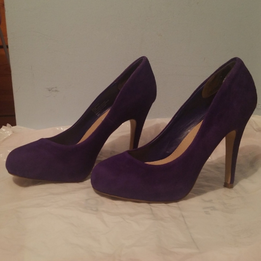 Steve Madden Plum Suede Pumps Size 6.5 - Picture 2 of 8